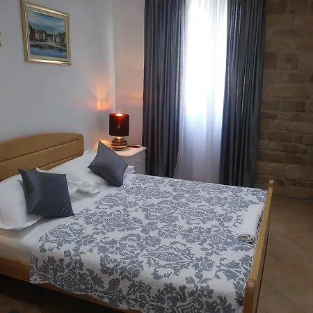 Lilly Apartman